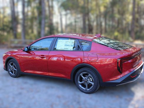 New 2025 Kia K4 LXS image 6