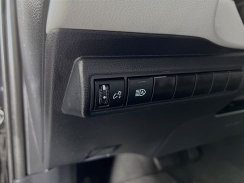 Certified 2023 Toyota Corolla SE w/ Carpet Mat Package (TMS) FWD image 10