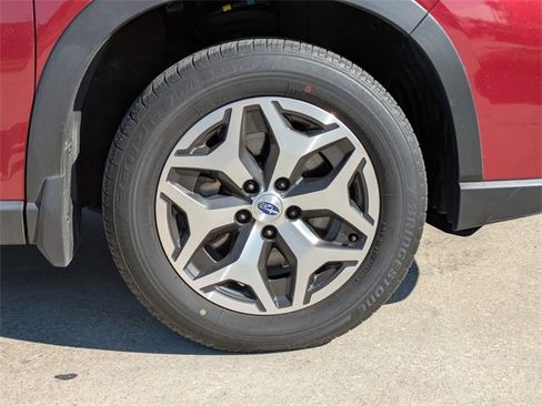 Used 2019 Subaru Forester Premium w/ All-Weather Package image 11