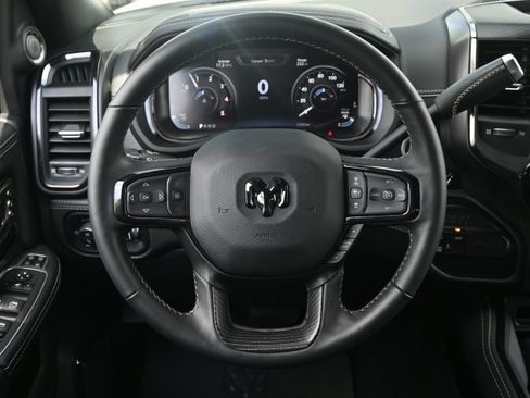 Used 2024 RAM 2500 Limited AWD/4WD image 17