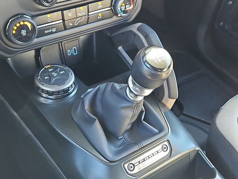 Used 2024 Ford Bronco Big Bend image 15