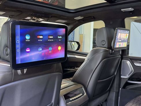 Used 2025 Cadillac Escalade V w/ LPO, ONYX Package AWD/4WD image 25