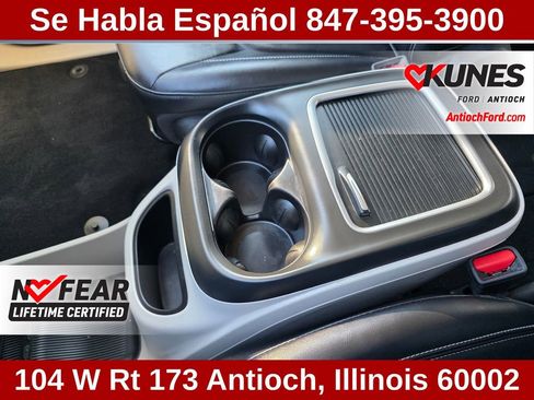 Used 2024 Chrysler Pacifica Touring-L image 71