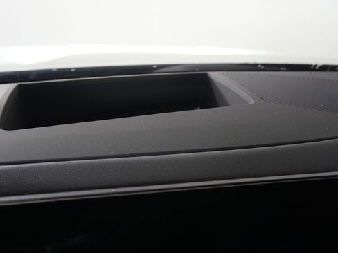 Certified 2025 BMW 530i image 18