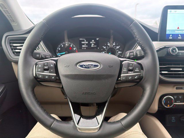 Certified 2022 Ford Escape SEL AWD/4WD image 45
