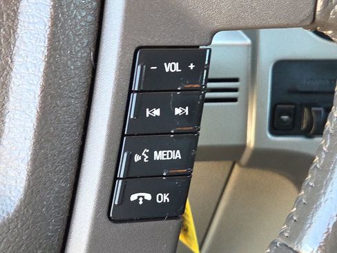 Used 2010 Ford F150 Lariat image 25