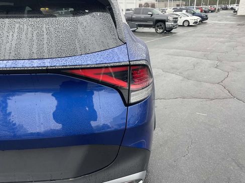 Used 2025 Kia Sportage EX w/ Premium Package image 18