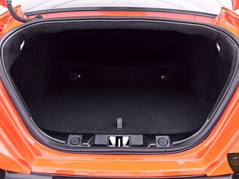 Used 2021 Ferrari Roma RWD image 32