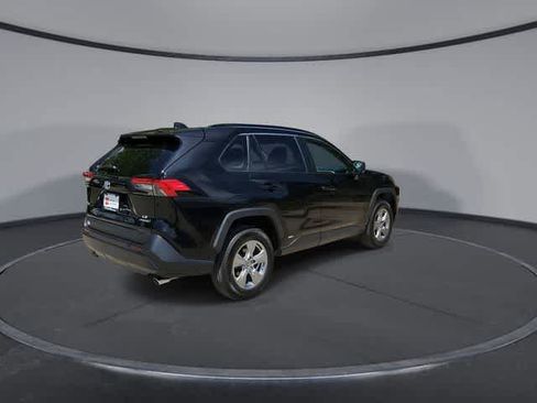 Certified 2024 Toyota RAV4 LE AWD/4WD image 8