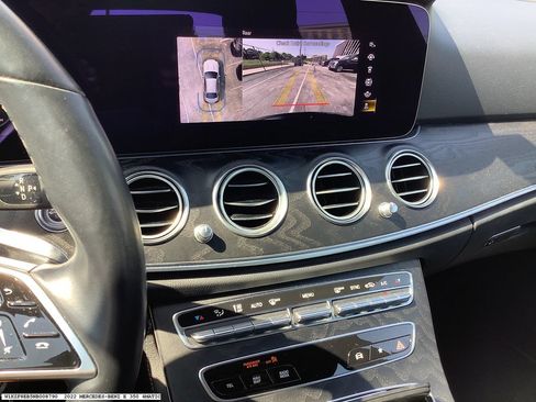 Used 2022 Mercedes-Benz E 350 4MATIC Sedan image 14