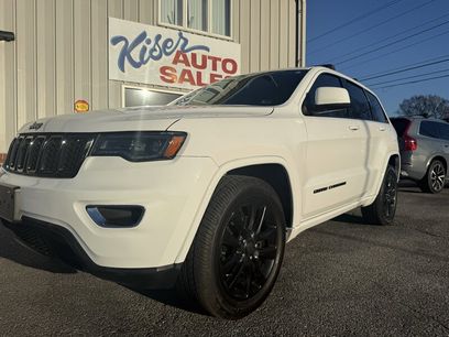 Used 2017 Jeep Grand Cherokee Altitude
