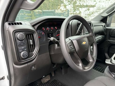 Used 2021 Chevrolet Silverado 2500 Custom w/ Custom Value Package image 11