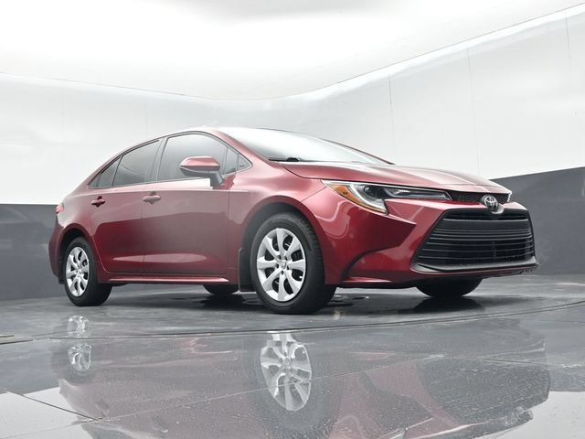 Used 2025 Toyota Corolla LE FWD image 42