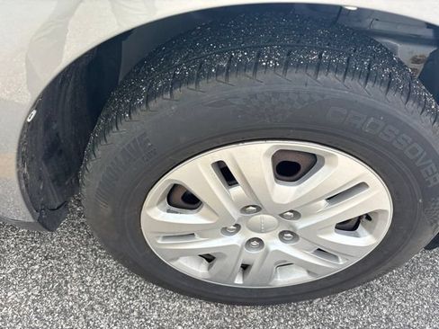 Used 2018 Dodge Journey SE FWD image 11