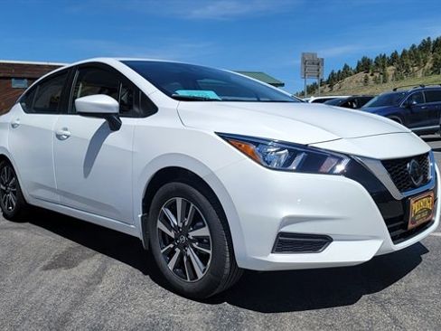 Used 2022 Nissan Versa SV w/ Trunk Package FWD image 4
