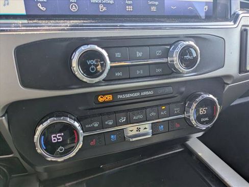 Used 2022 Ford F250 Lariat w/ Black Appearance Package AWD/4WD image 11