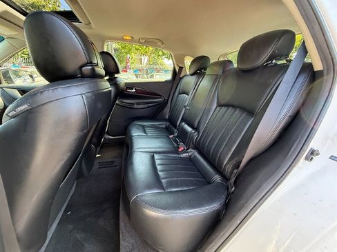 Used 2016 INFINITI QX50 2WD w/ Technology Package image 24