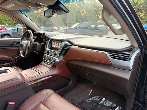 Used 2015 Chevrolet Tahoe LTZ AWD/4WD image 16