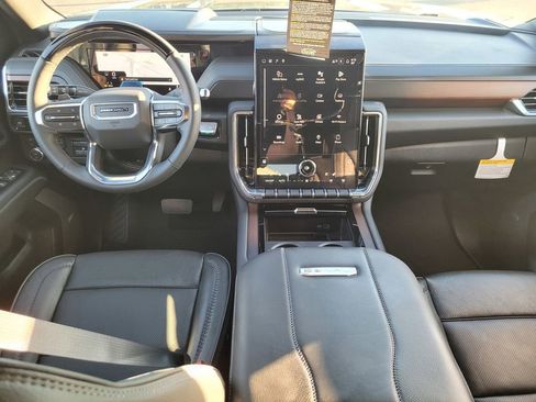 New 2026 GMC Yukon XL Denali w/ Denali Reserve Package image 12