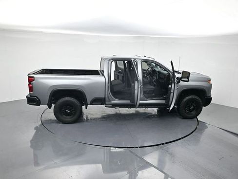 Used 2024 Chevrolet Silverado 2500 Custom w/ Z71 Off-Road Package image 40
