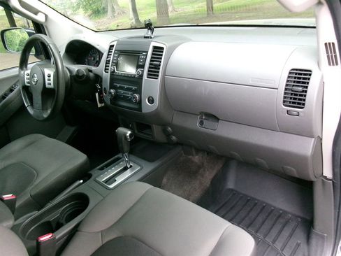 Used 2015 Nissan Xterra S w/ Value Package RWD image 21