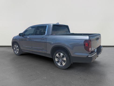 Used 2017 Honda Ridgeline RTL-T image 3