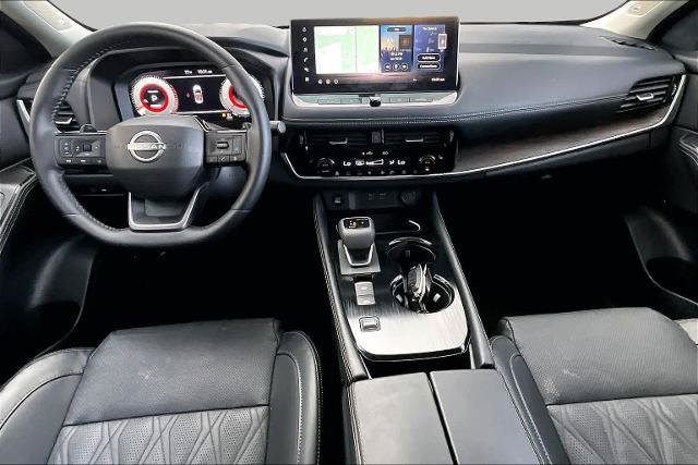 Certified 2025 Nissan Rogue Platinum w/ Platinum Premium Package FWD image 16