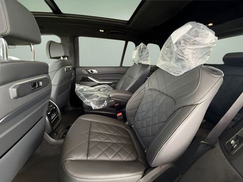 Certified 2026 BMW X7 xDrive40i w/ M Sport Package image 37