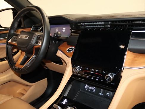 Used 2023 Jeep Grand Cherokee Summit image 76