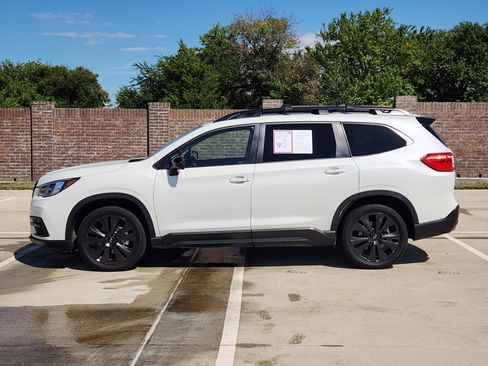 Used 2022 Subaru Ascent Onyx Edition image 4