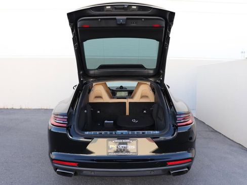 Used 2018 Porsche Panamera 4 image 19