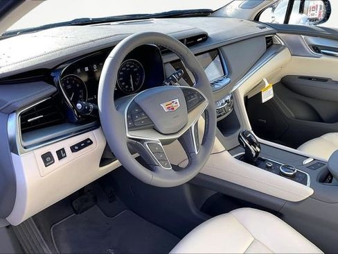 New 2026 Cadillac XT5 Premium Luxury w/ Driver Assist Package AWD/4WD image 7