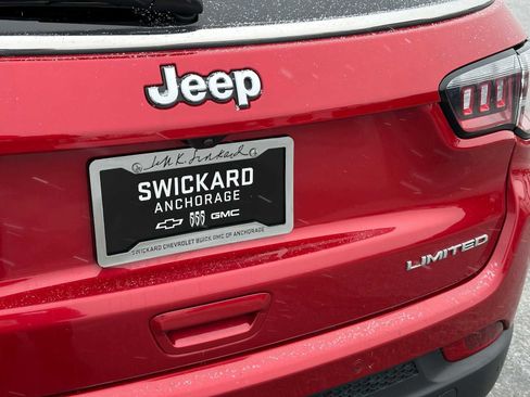 Used 2024 Jeep Compass Limited image 13