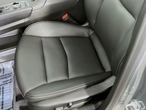 Certified 2024 Cadillac XT6 Luxury w/ LPO, Floor Liner Package AWD/4WD image 19