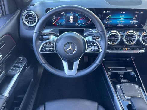 Used 2022 Mercedes-Benz GLB 250 image 27