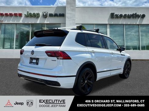 Used 2023 Volkswagen Tiguan SE R-Line AWD/4WD image 4