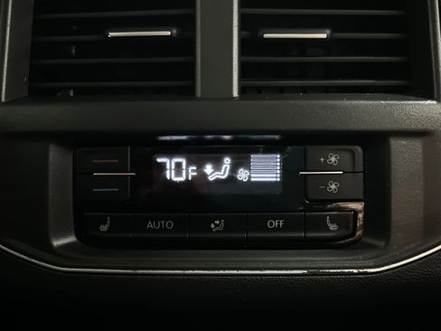 Used 2018 Volkswagen Atlas SEL Premium image 29