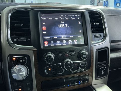 Used 2017 RAM 1500 Laramie w/ Convenience Group AWD/4WD image 19