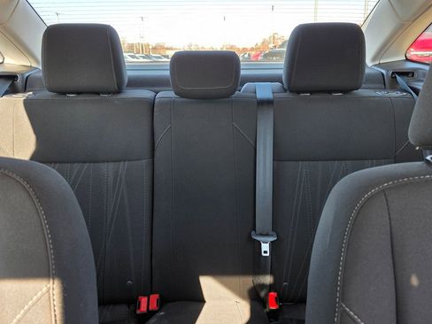 Used 2018 Ford Focus SE image 25