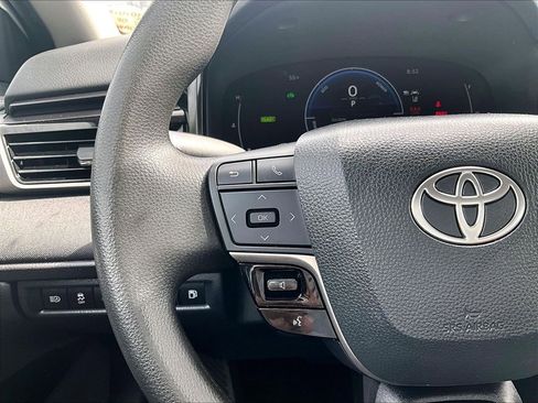 Used 2025 Toyota Camry SE FWD image 22