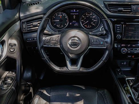 Used 2020 Nissan Rogue Sport SL AWD/4WD image 16