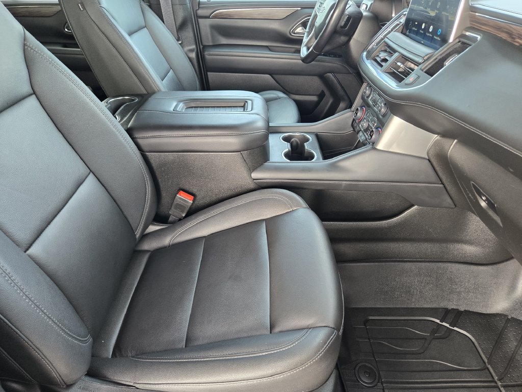 Used 2022 Chevrolet Tahoe Z71 w/ Z71 Off-Road Package AWD/4WD image 13