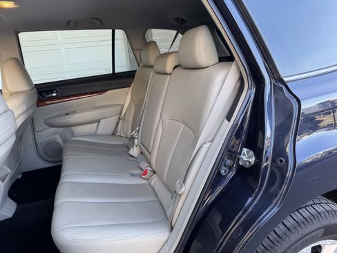 Used 2012 Subaru Outback 2.5i Limited w/ Moonroof Pkg image 26