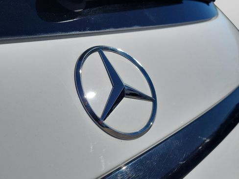 Used 2023 Mercedes-Benz GLC 300 4MATIC image 34