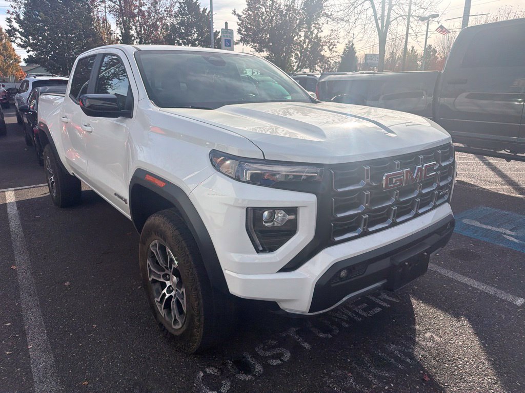 Used 2025 GMC Canyon AT4 w/ AT4 Premium Package AWD/4WD image 1