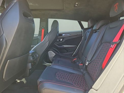 Used 2024 Lamborghini Urus S image 14
