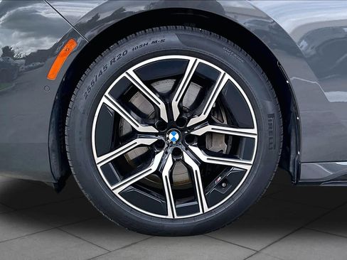 Used 2023 BMW 760i xDrive w/ Executive Package AWD/4WD image 10
