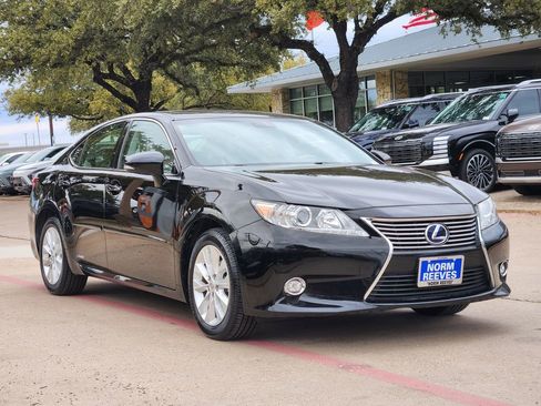 Used 2014 Lexus ES 300h image 2
