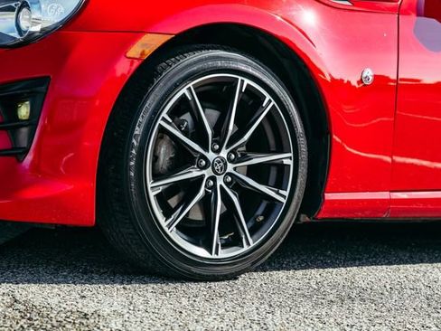 Used 2018 Toyota 86 GT image 41