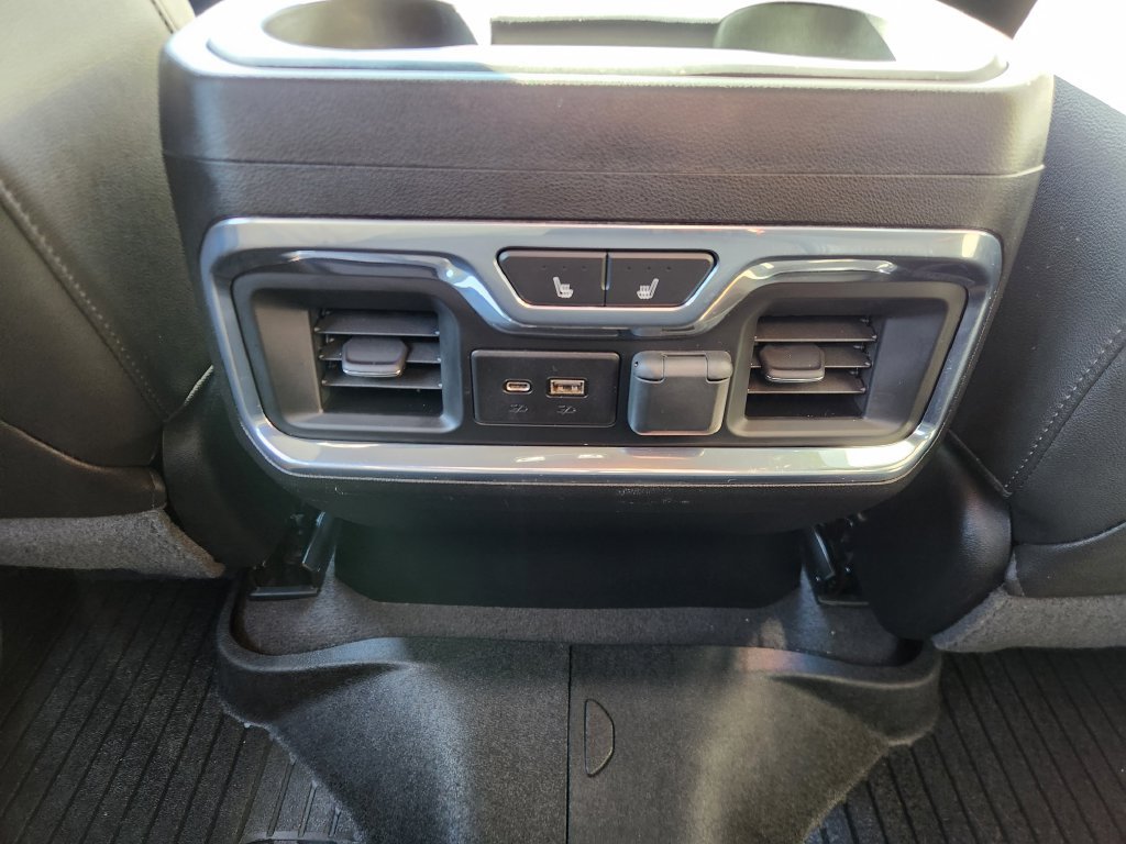 Used 2020 GMC Sierra 2500 AT4 w/ AT4 Premium Package AWD/4WD image 18